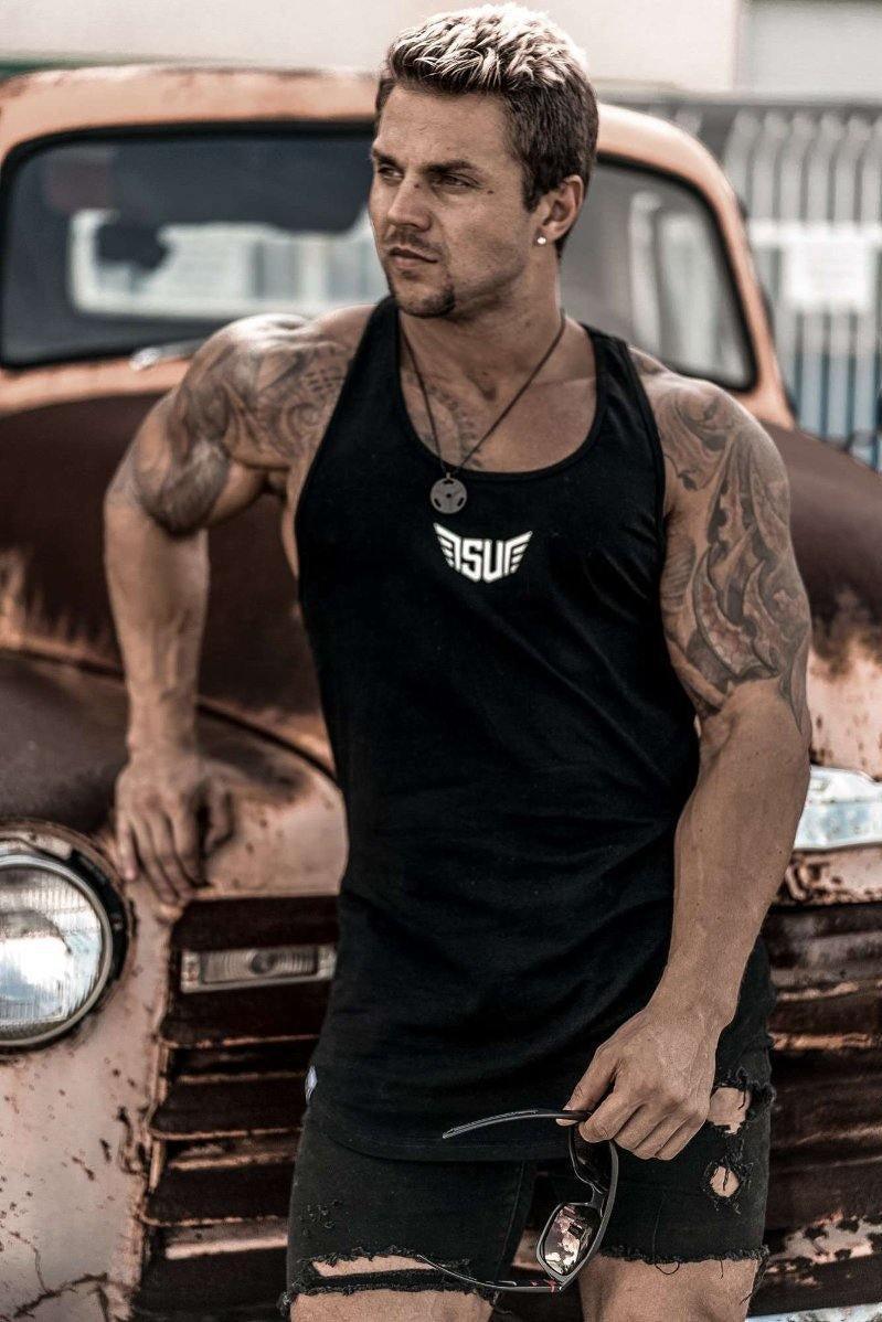 Size Up Black Y-Back Tank