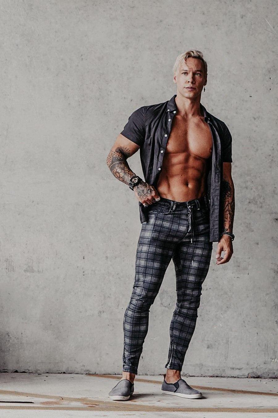 Size Up Tri-Stretch Lead Plaid Pants